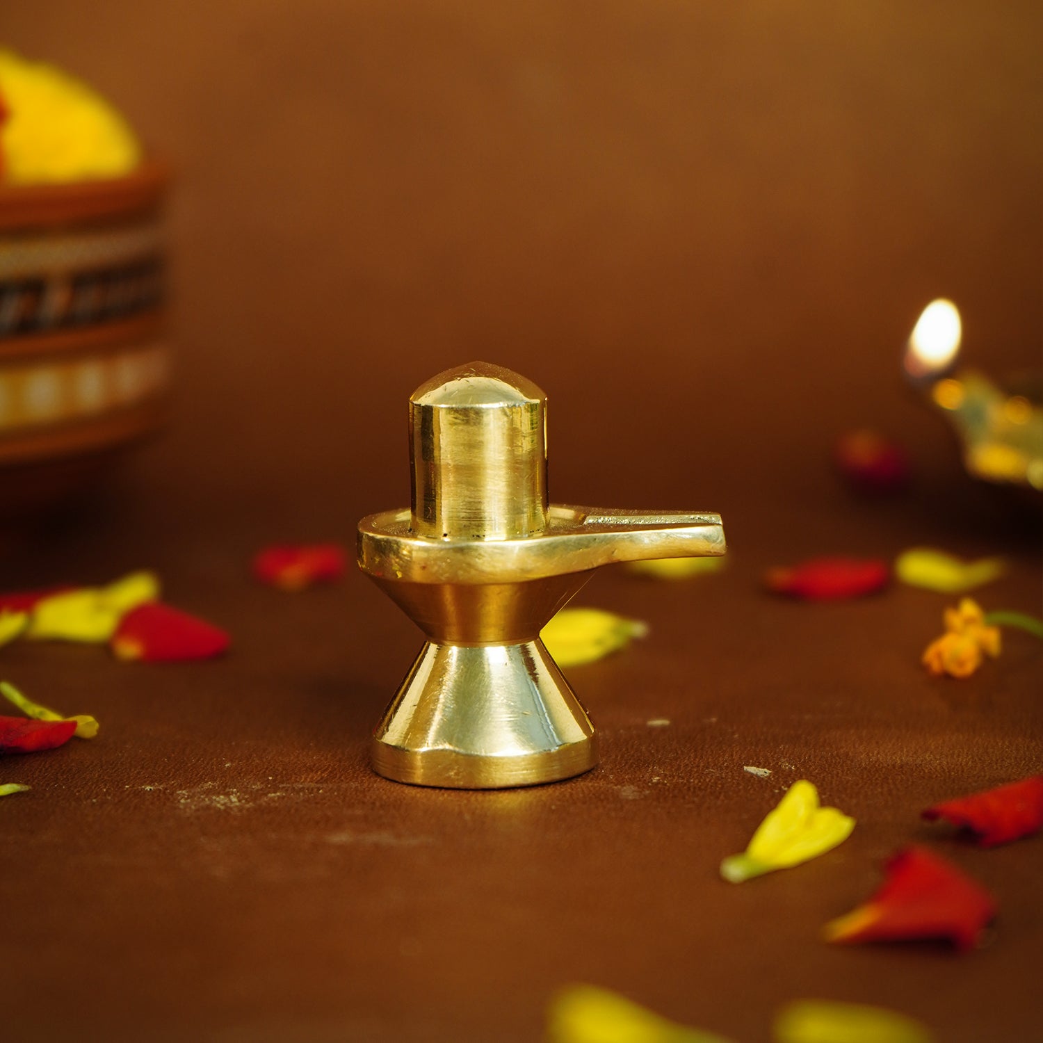 Pure Brass Shiva Linga Idol for Home Pooja & Temple Decor (Size : 4.5cm)