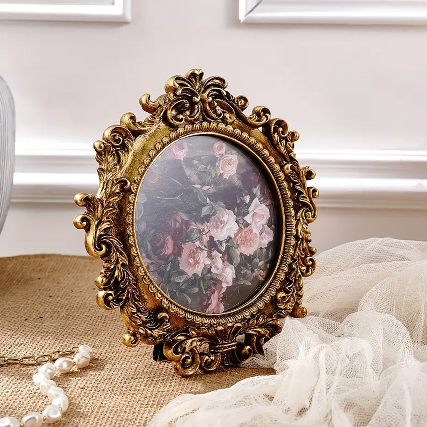 Resin Vintage Round Photo Frame with Glass for Home Decor ,Table & Display