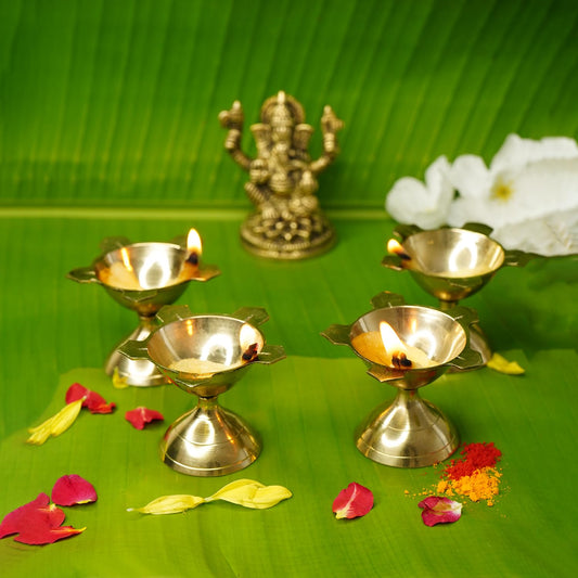 Ekhasa 100% Pure Brass Diya for Puja | Deepam Kundulu Pooja Diya | Pital Diya for Puja | Dipak Diva Deepas for Pooja | Brass Diyas for Pooja Set of 4 | Niranjan Diya Deepak for Diwali & Return Gifts